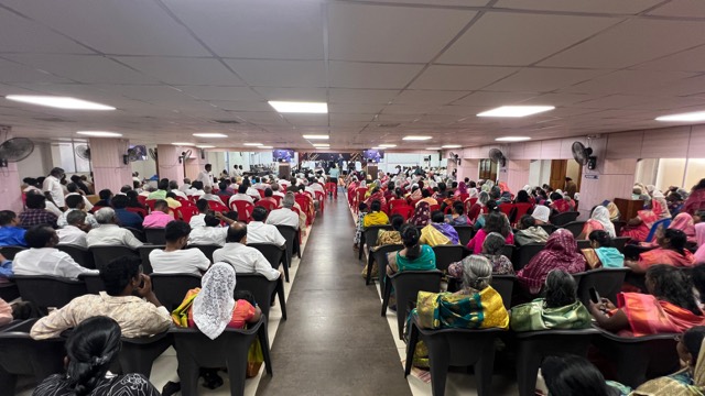 A full sanctuary during a Sunday service