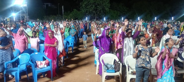 An evening open-air gospel meeting